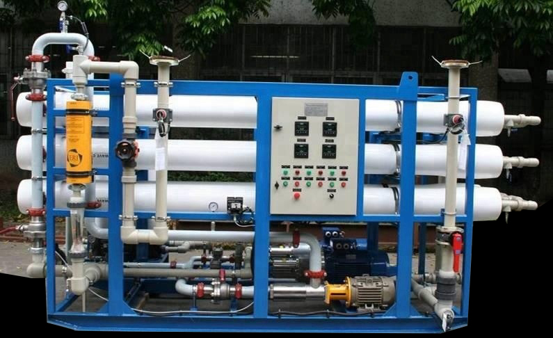 Water purification system for boat